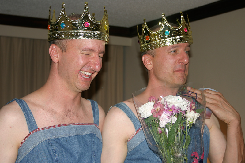 August 06, 2004@23:49<br/>Doug and Ross have bee crowned the beauty queens of the evening (with John and my crowns!)