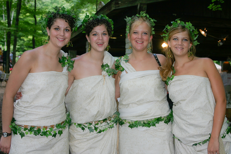 August 07, 2004@13:35<br/>Jenny and Morgan, Melissa and Melinda - from Akron, OH