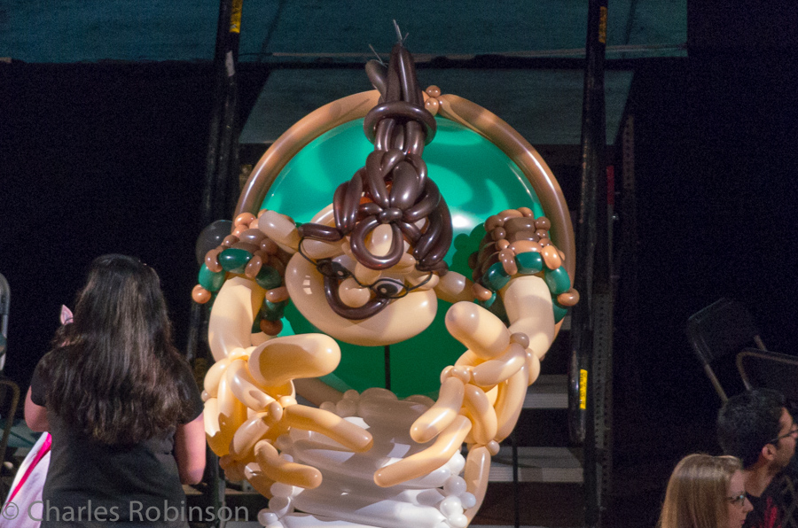 Balloon-scuplture sumo wrestler!<br />February 09, 2013@18:30