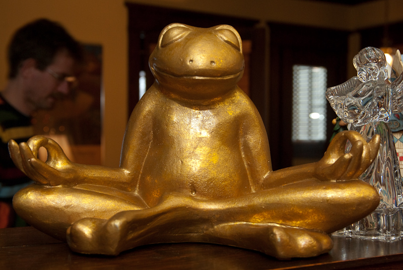 December 25, 2009@14:43<br/>Libby's Zen Frog - complete with belly-button
