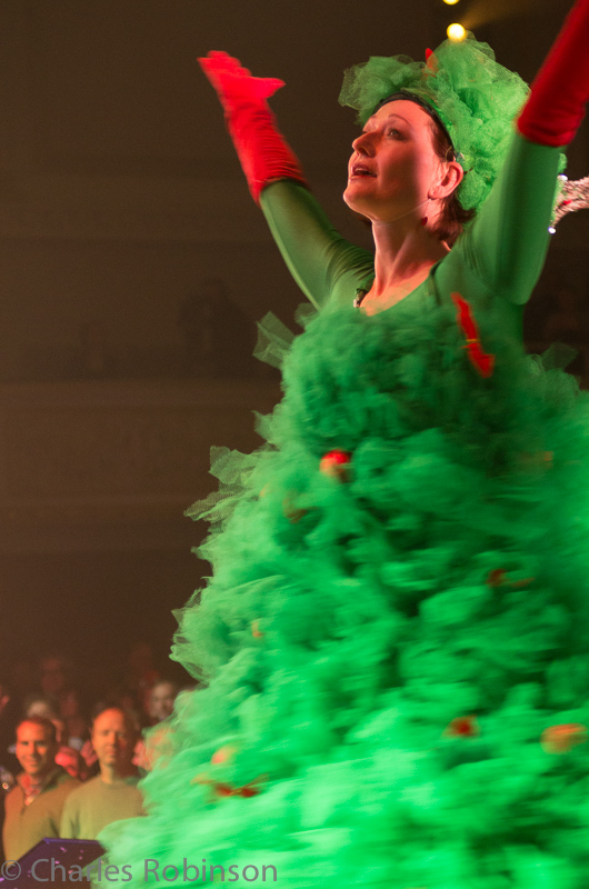 Joanne and her wonderful Christmas-Tree dress<br />December 05, 2014@22:35
