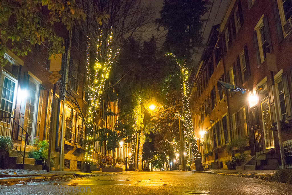 Cool street with all of the trees decorated..<br />October 08, 2016@20:10
