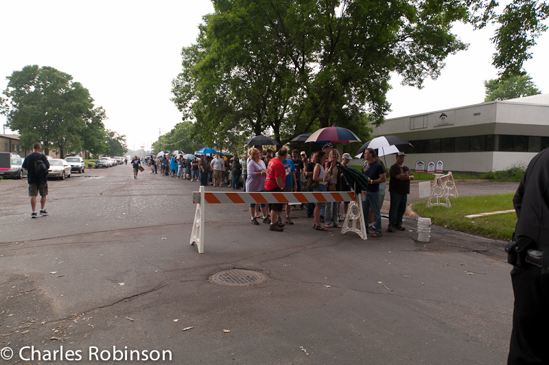 The line by about 5 to 2 - it's just started to sprinkle...<br />June 18, 2011@13:56