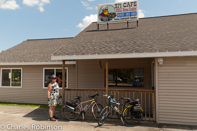 Lunch in Cass Lake<br />July 07, 2011@13:10