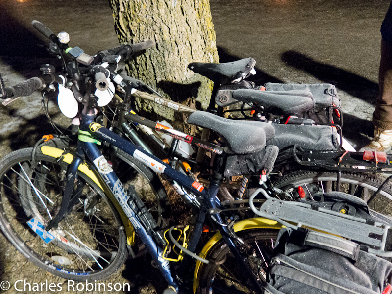 10:00, back to our bikes - covered in frost.<br />February 04, 2012@21:57