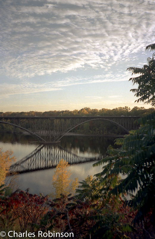 Beautiful fall colors near the Marshall/Lake Street Bridge<br />October 20, 1987@13:03