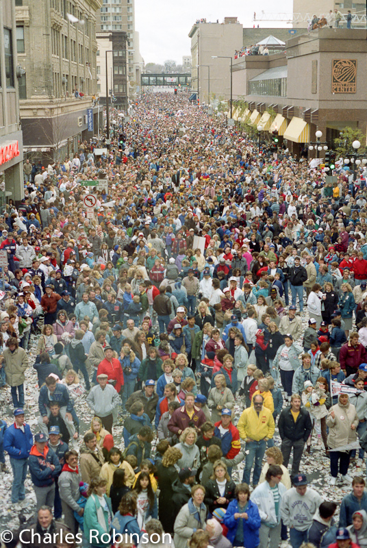 The scene looking up Wabasha towards the Capitol building<br />October 20, 1987@14:54