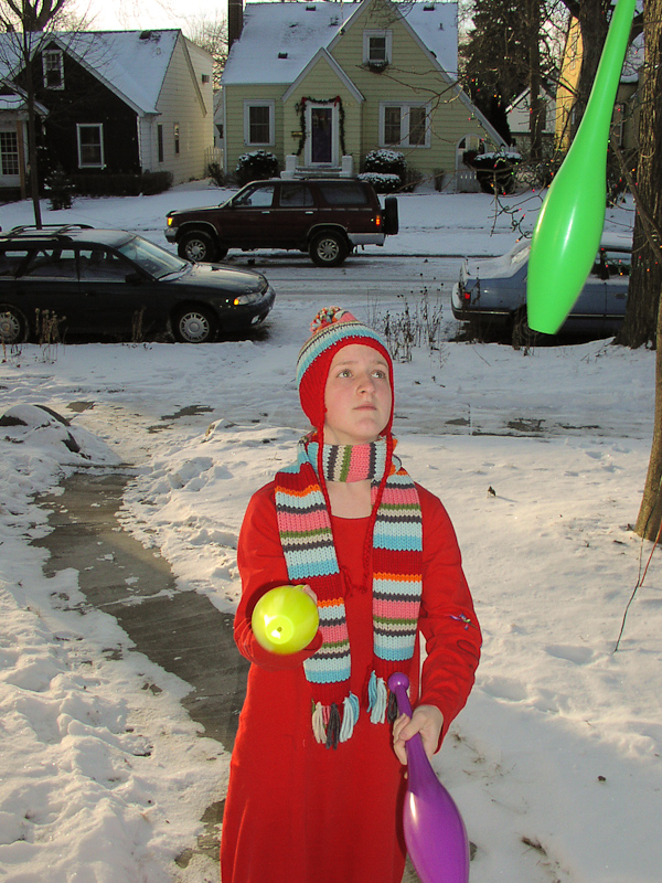 December 25, 2001@08:52<br/>Fiona checks out her new clubs on Christmas morning