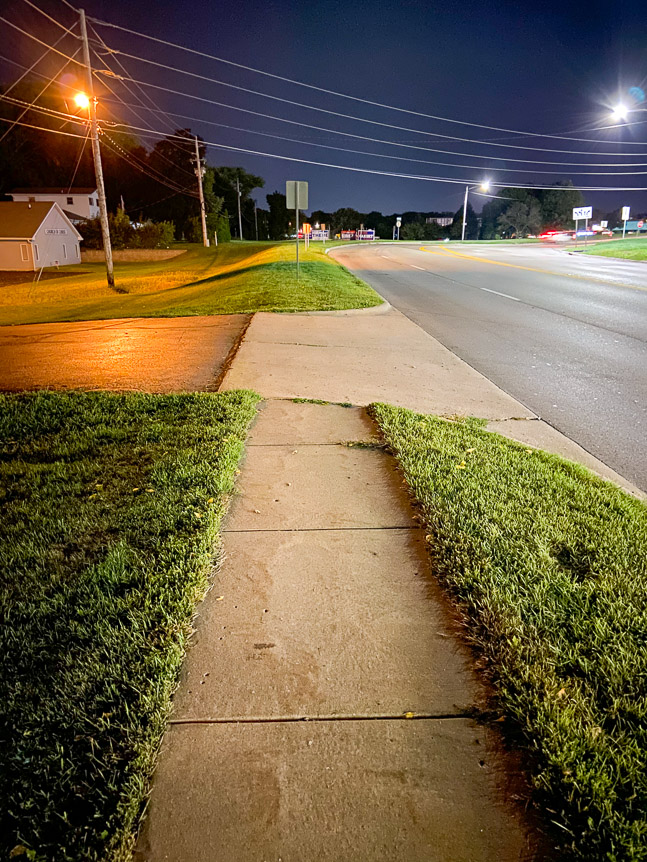 Davenport: City of discontiguous sidewalks.  Aggravating.