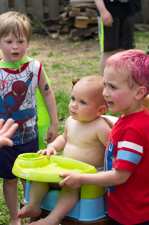 Evan makes sure that Arthur is ready to receive the cupcake...<br />May 25, 2014@13:16