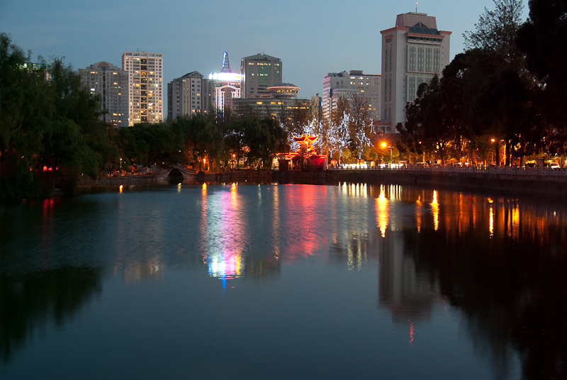 April 29, 2010@20:01<br/>Green Lake Park at night