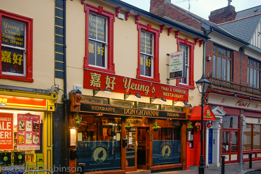 I liked the combination here of Italian and Chinese in the same building. In Dalkey.<br />June 13, 2005@21:49