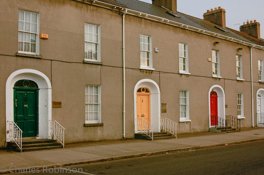 I love how the neighbors would all (seemingly) coordinate their paint colors!<br />June 15, 2005@21:26