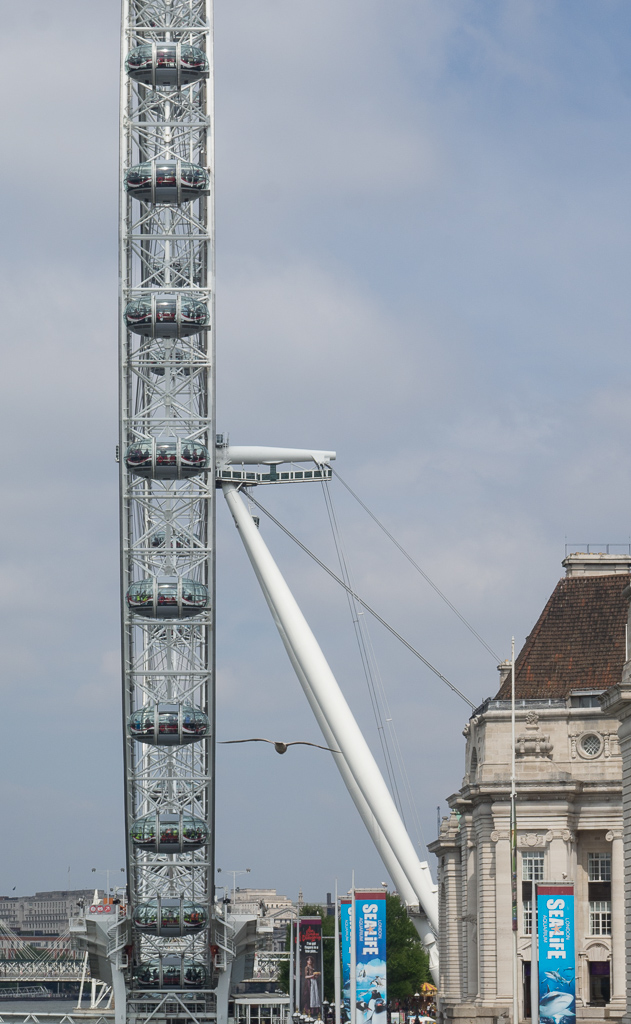 Did you know that the London Eye is only supported from one side?<br />May 07, 2017@13:21