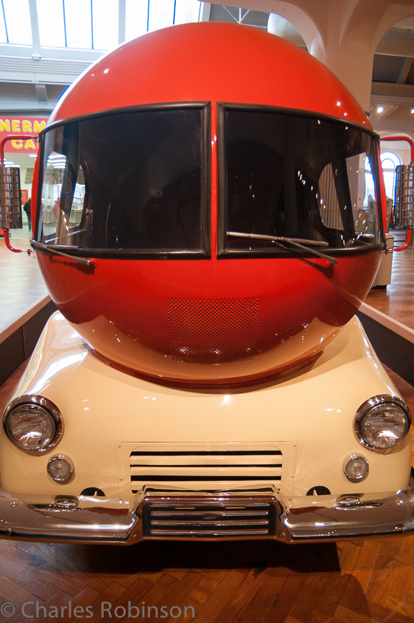 I don't understand why I think it would be cool to get a ride in the 1957 wienermobile!<br />December 17, 2011@12:36
