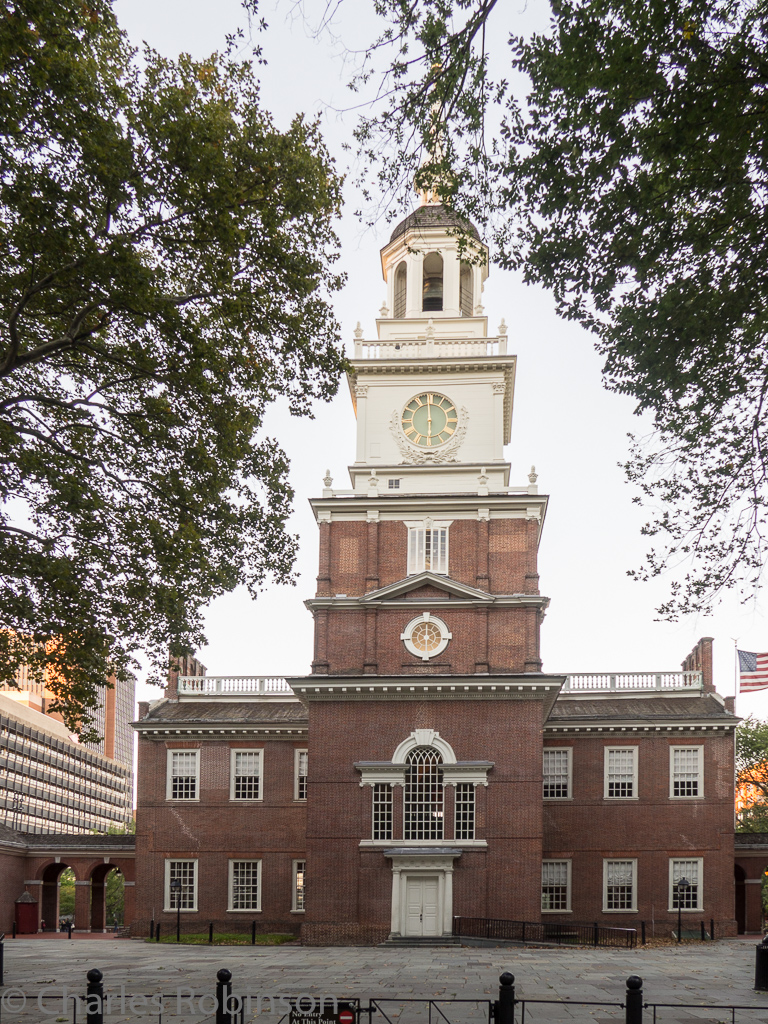 Independence Hall while walking back from the river...<br />October 09, 2016@18:02