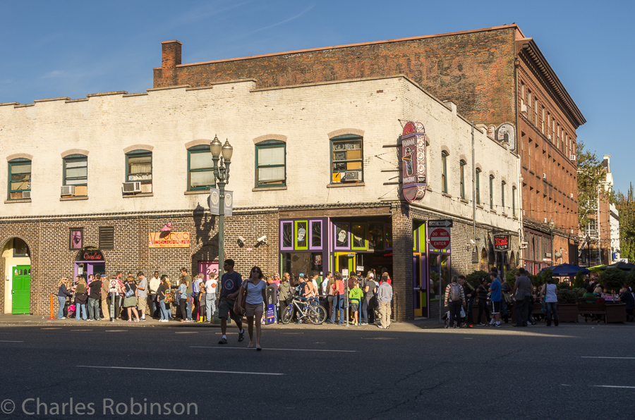 45-minute wait for a donut?  No thank you.<br />October 05, 2013@15:58