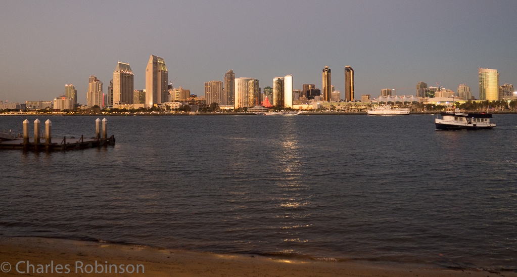 San Diego as the sun sets<br />December 15, 2015@17:04