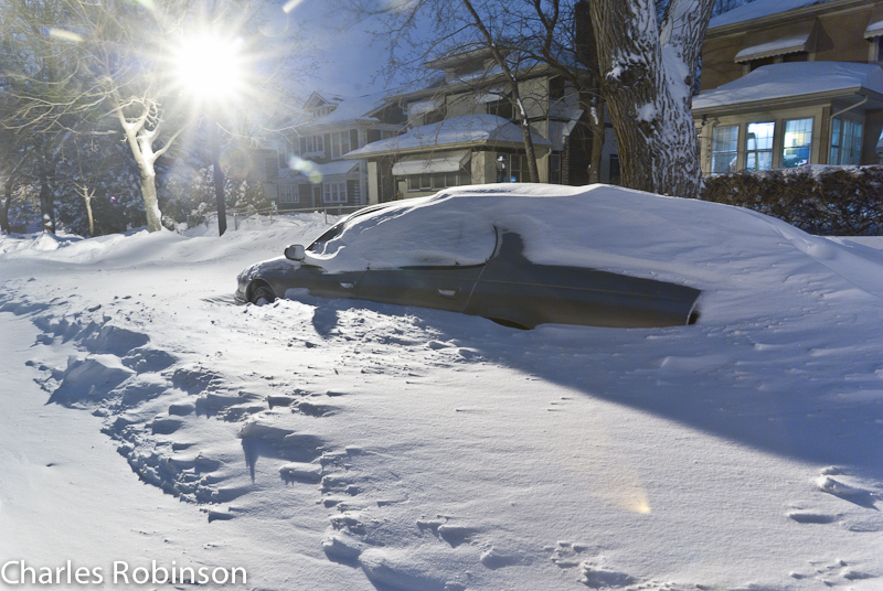 December 11, 2010@18:07<br/>You can always guess which way the wind is blowing by the side of the car that is completely covered.