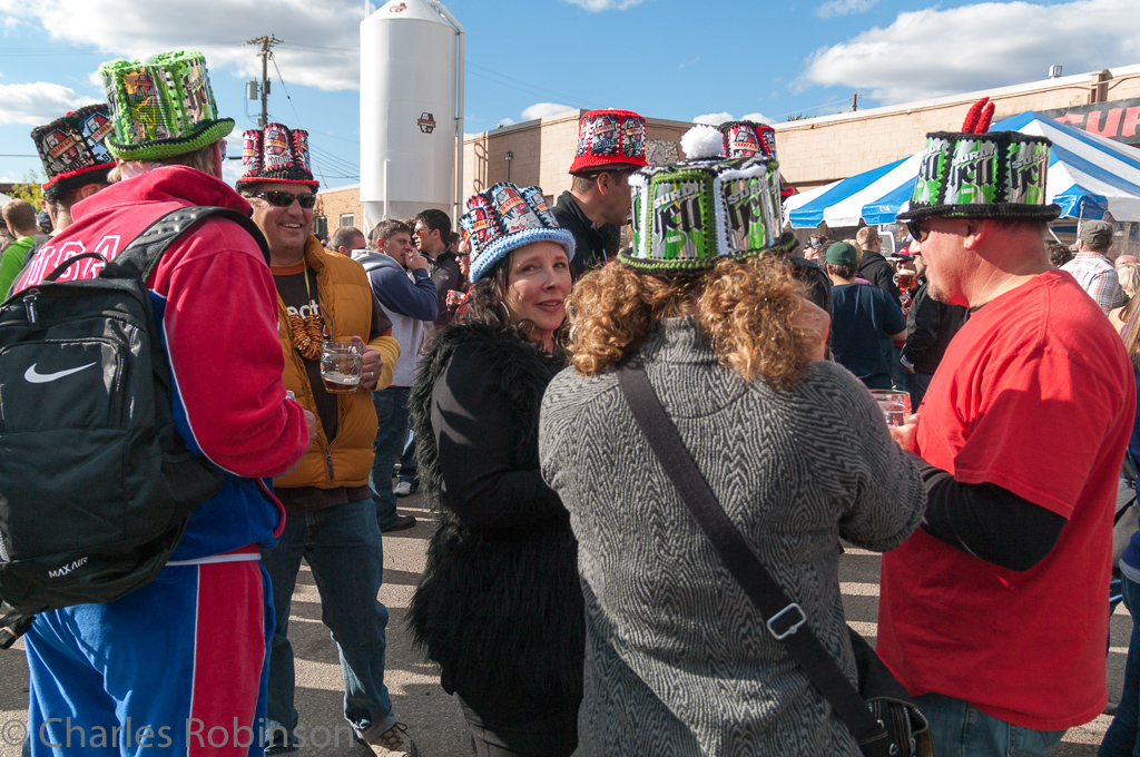 Lookit all of the Surly-can hats!<br />September 22, 2012@16:10