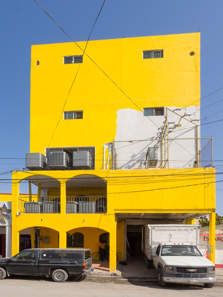 Let's paint the building yellow!  OK, but I'm not going near those power lines...<br />February 08, 2017@14:38