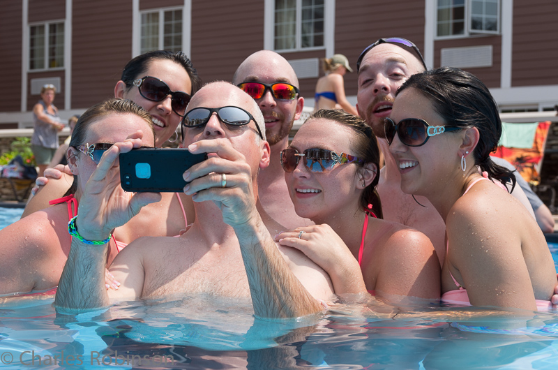 John sharing some of his underwater photos with the gang<br />August 01, 2014@12:31