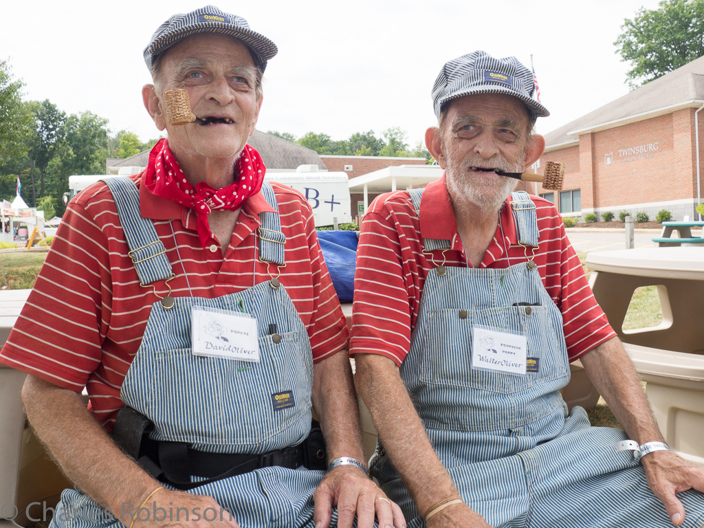 David and Walter always take a seat near a busy walkway and let all of the crowds come to them.<br />August 09, 2015@12:25