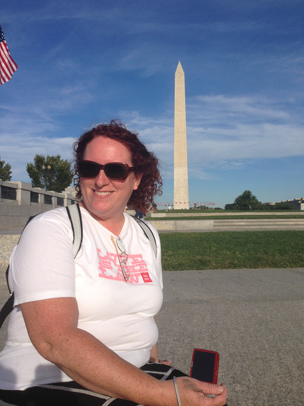 Taking a break at the WWII memorial<br />September 22, 2014@17:14
