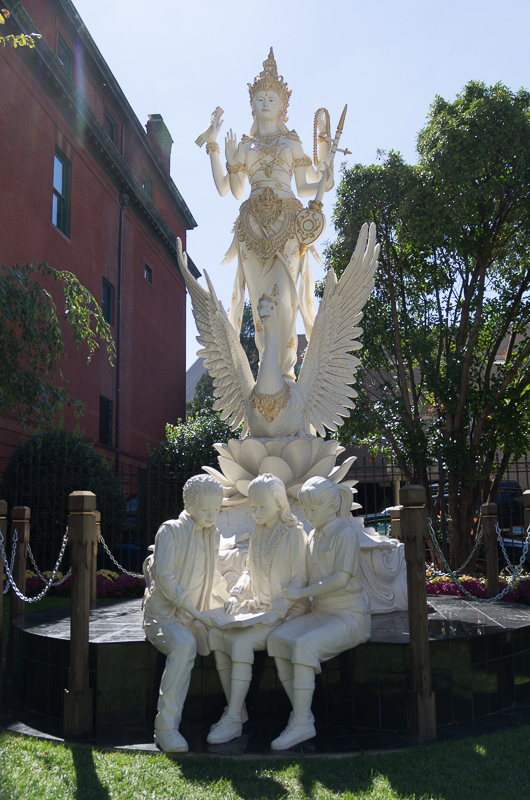 Dewi Saraswati (Goddess of Knowledge and Art) outside the Indonesian Embassy.<br />September 27, 2014@12:58